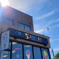  at Oh! 3 Singes in Laval