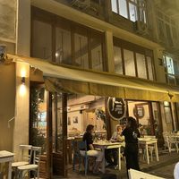 View of the restaurant from the outside tables   at Sourtouko Mezedopolio - Σουρτουκω μεζεδοπωλειο in Thessaloniki