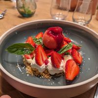 Très beau dessert at Chez Paulo in Brive-la-gaillarde