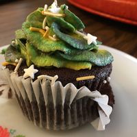 Mardi Gras cupcakes at Shimmy Shack in Plymouth