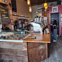 Nice Atmosphere at Nomad Cafe and Eatery in Ridgewood