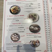 neue speisekarte mit gekennzeichneten veganen UND vegetarischen optionen! 🌱  at Wang Chinese Crêpes + Burgers in Bremen