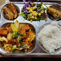 K-School tray with fried tofu (vegan) at Sinjeon in Melbourne