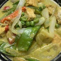 Closer image of green curry at Lemongrass Thai Bistro in Jacksonville