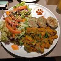Gulasch (aus Kürbis und Pilzen) mit Knödeln at Katzentempel - Trier  in Trier