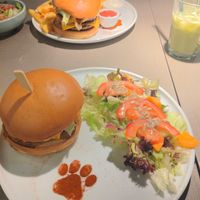 Cheeseburger at Katzentempel - Trier  in Trier