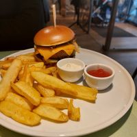 Cheezy burger at Katzentempel - Trier  in Trier