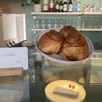 Cinnamon rolls at Vegan Backyard in Berlin