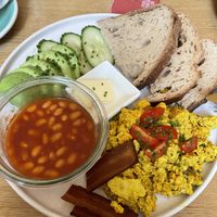 Bagel breakfast with gluten free breadd  at Vegan Backyard in Berlin