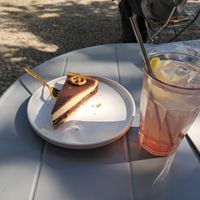 Prezel brownie cheesecake and peach lemonade at Vegan Backyard in Berlin