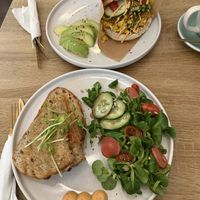 (V) eggdrop und Grilled Cheese Sandwich  at Vegan Backyard in Berlin
