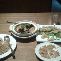 I'm a rather big eater, for some people this is enough for 2. I had what's shown here and a soup for 125 rmb at Yi Tian Yi Su - Zhujiangxincheng in Guangzhou