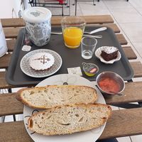 I even got that little chocolate cake for free  at Batidor Pasteleria in Fisterra