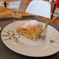 Apfel/Orangen Strudel at Batidor Pasteleria in Fisterra