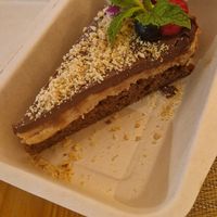 Snickers cake at Santé in Mallorca