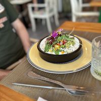 Sehr freundlich, familiär, alles vegetarisch oder vegan. Auch für Familien geeignet. Die Speisen sind sehr vielseitig und liebevoll angerichtet.  at Santé in Mallorca