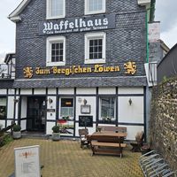 Entrance at Waffelhaus zum Bergischen Löwen in Solingen