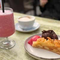 Rose Milkshake and apple pie with icecream  at Arkateno in Omodos