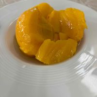 Peach in syrup (already started eating it) at Terete in Haro