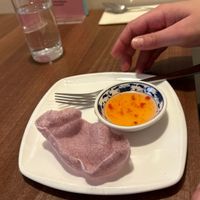 Fab find! Almost all menu can be made vegan, staff and owner friendly and knowledgeable. Had veg tempura, fried tofu, veg crackers, red and Panang curry. Delicious, will be back  at Mona's  in Weymouth