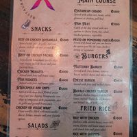 Only "pomodoro pasta" and "Green salad" are fully vegan at Flutterby House in Puntarenas