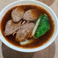 Beef Noodles with soy Sauce Base soup at Niu Yi Guan Beef Noodles - 牛易館牛肉麵 in Taipei