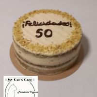 Deliciosa tarta de zanahoria por encargo at My Cat's Cake in Cuenca