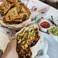 Burrito und Chips at Dolores Burritos in Berlin