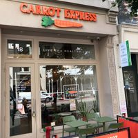 Front (notice outdoor seating) at Carrot Express in New York City