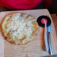 cheesy garlic pizza at Crank Cafe @ Crank Studios in Morley