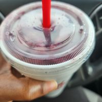 Vegan mixed berry smoothie at Smoothie King in Melissa