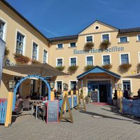 Außenansicht mit Terrasse at Buntes Haus Seiffen in Kurort Seiffen