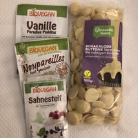 Baking   at LoVegano in Mallorca