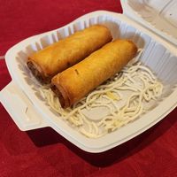 Vegetable spring rolls at Chai Pochana in Toronto