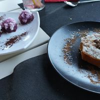 Trufas de remolacha y coco, y carrot cake at The Wala Room in Torremolinos