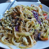 Espaguetis de calabacín con verduras al wok at The Wala Room in Torremolinos