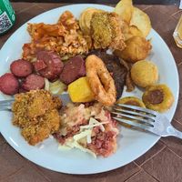 Pessoal, sei que normalmente pessoas que são veganas querem novas experiências e desvincular do modelo de alimentação clássico. Só que esse lugar foi uma experiência nostál at Chama Verde Churrascaria Vegana in Campinas