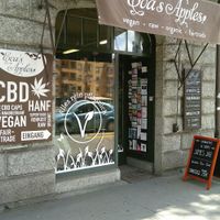 Store front at Reformhaus  - Eva's Apples in Zurich