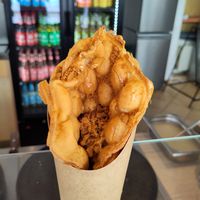 Bubble Waffel mit Lotoscreme at Futterluke in Hamburg