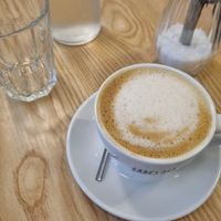Cappuccino with oat milk (organic) at Cabaïtan in Lyon