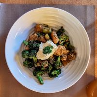 Gnocchi mit Salbeipesto und Broccoli at Hotel Restaurant du Cerf in Soubey