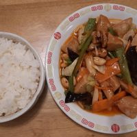 Veggie "chicken" with peanuts in spicy sauce at Keiai - 桂愛 in Hiroshima