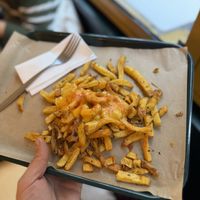 Fries with cheese   at Glasgow Burgers in Nantes
