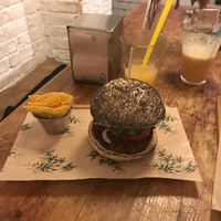 Veggie burger at Quinoa in Barcelona