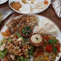 Prato de pastas ao fundo at Vila Síria Gastronomia Árabe in Pocos De Caldas