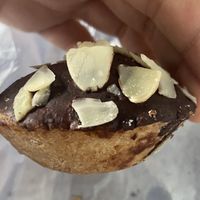 Tartelletta veg con scaglie di mandorle  at Una Gemma in Turin