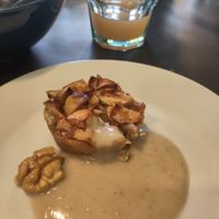 Delicious apple pie (vegan) at James Tagesbar & Catering in Berlin