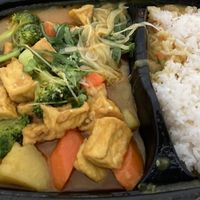 Vegan tofu curry at Coréen Restaurant Berlin in Berlin