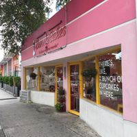 Front shop at Bunnie Cakes in Doral