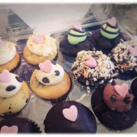 Cupcakes! at Bunnie Cakes in Doral